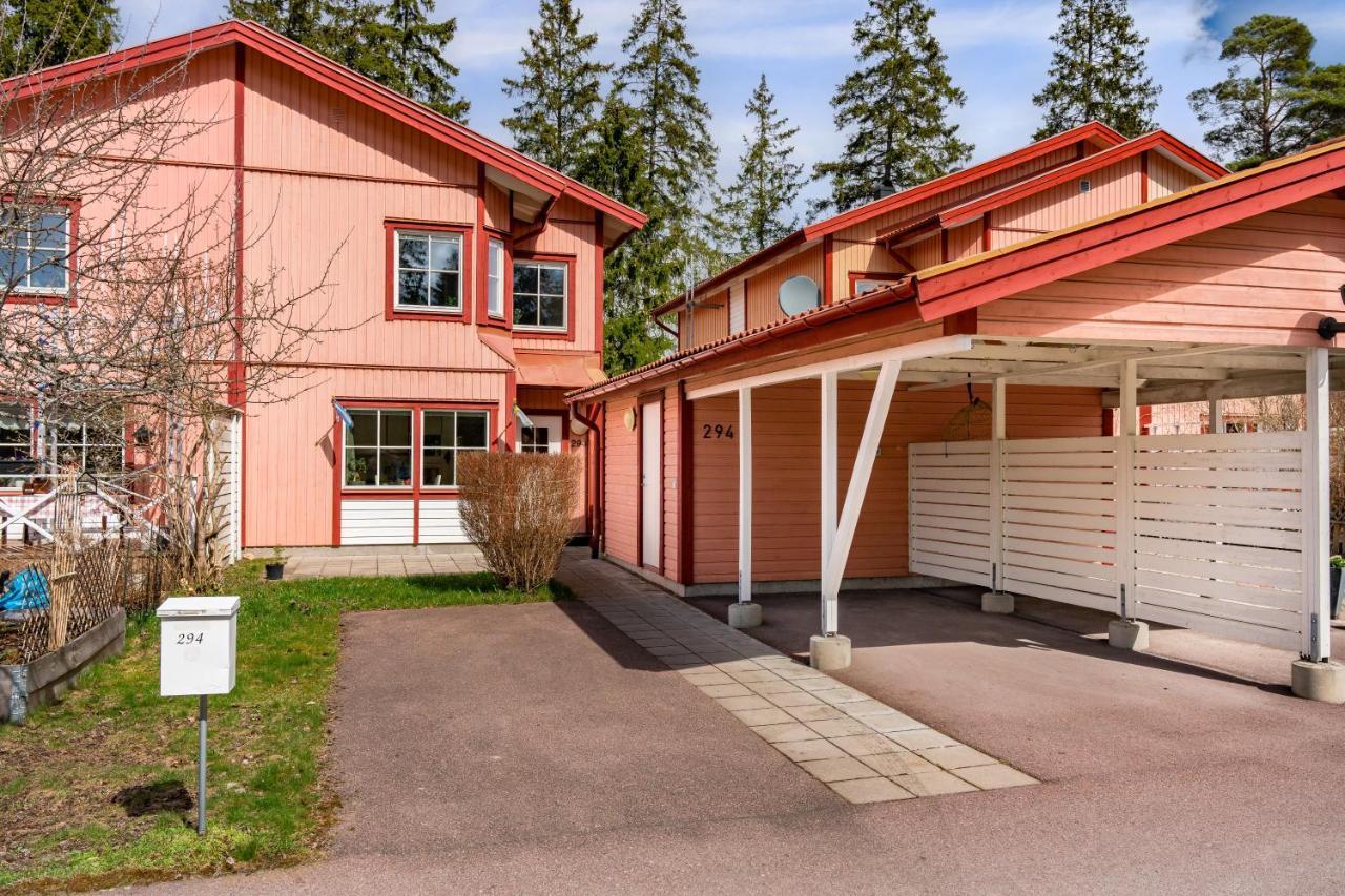 Uppsala Large Family Home Beside Forest Dış mekan fotoğraf