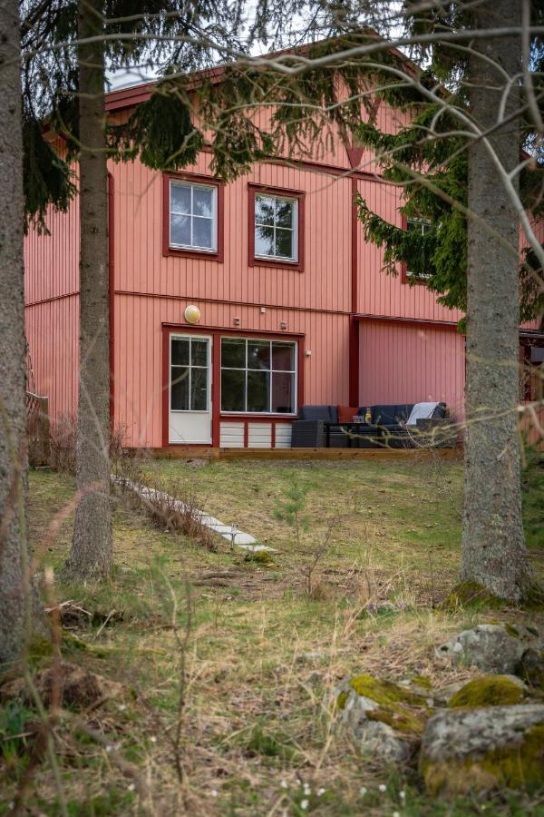 Uppsala Large Family Home Beside Forest Dış mekan fotoğraf